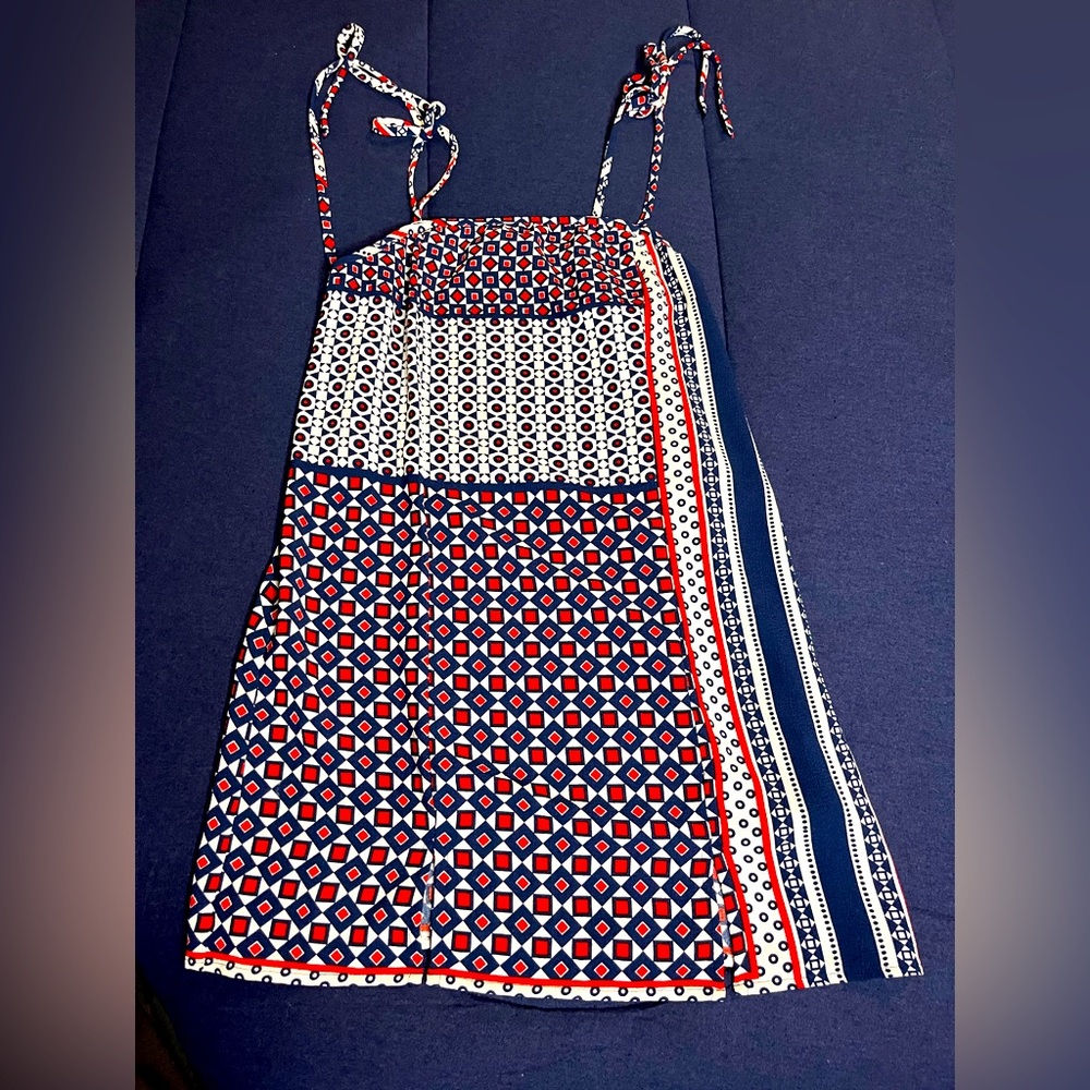 Forever 21 dress. Cute and flowy. Red/white/blue